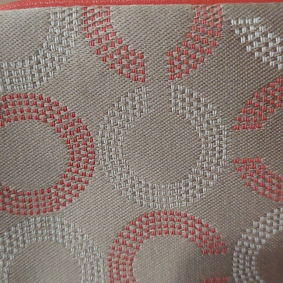 COACH Ashley Dot Op Art Small Wristlet - Picture 9 of 9